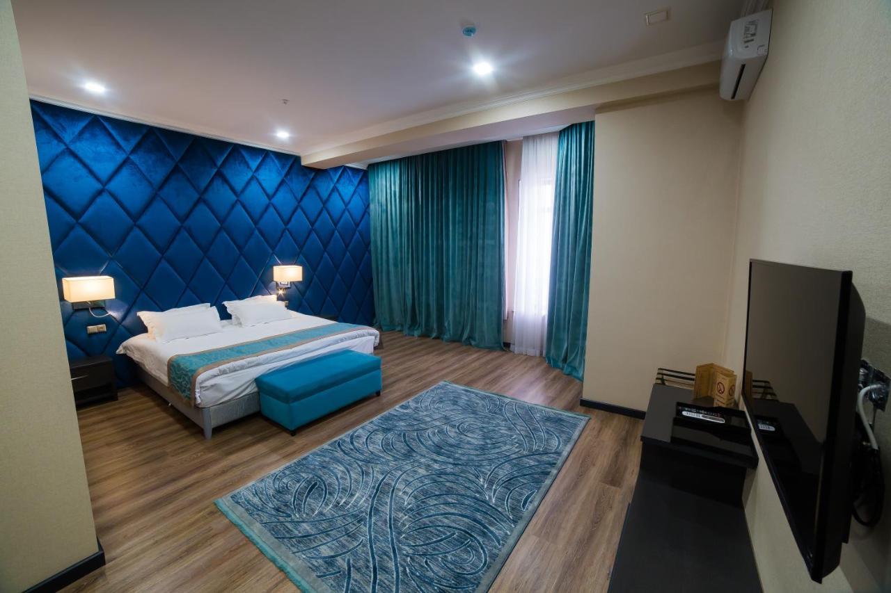 Golden Hotel บิชเคก ภายนอก รูปภาพ
